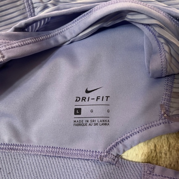 Nike Bundle NWT sz L tank top sports bra - Picture 4 of 5